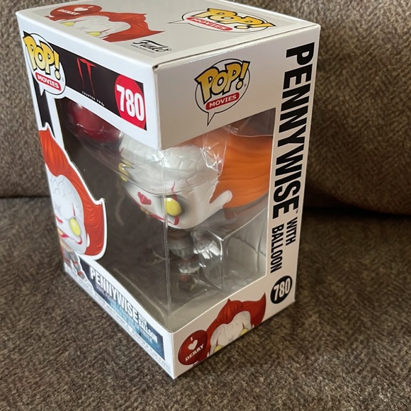 Funko Pop Movies: IT Chapter 2 Pennywise with Balloon Derry #780 Vinyl Figure - Picture 2 of 4